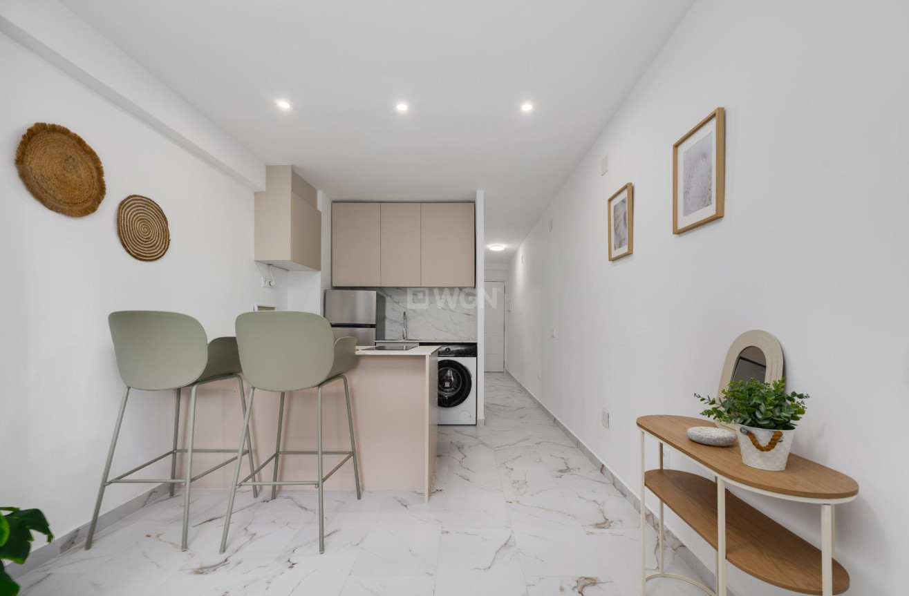 Resale - Apartment / flat - Torrevieja - Cabo Cervera