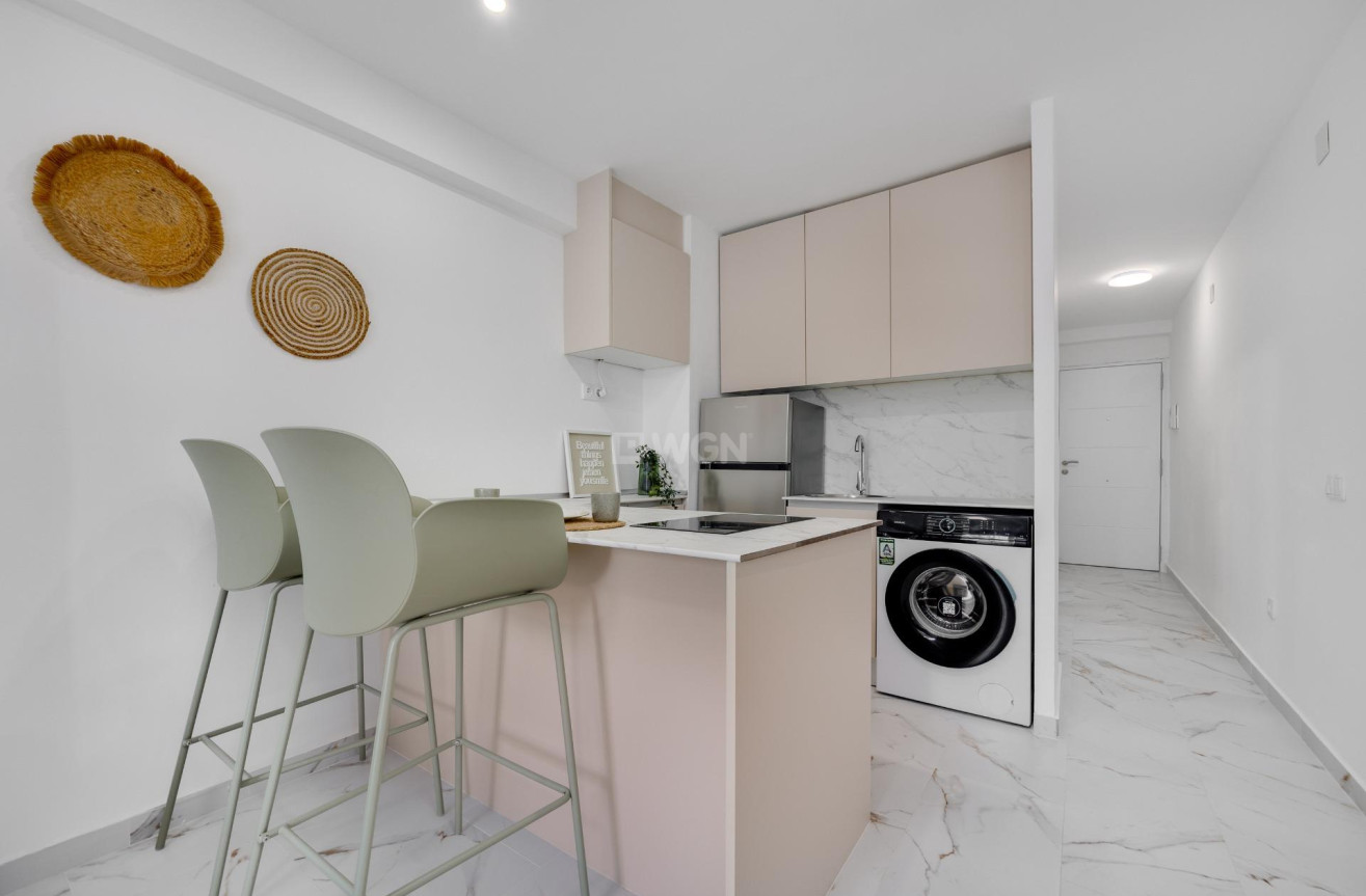 Resale - Apartment / flat - Torrevieja - Cabo Cervera