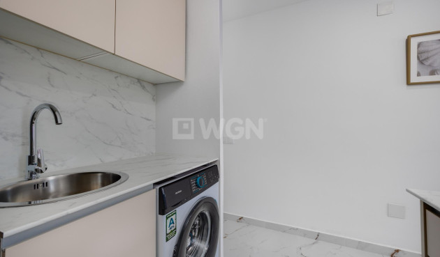 Resale - Apartment / flat - Torrevieja - Cabo Cervera