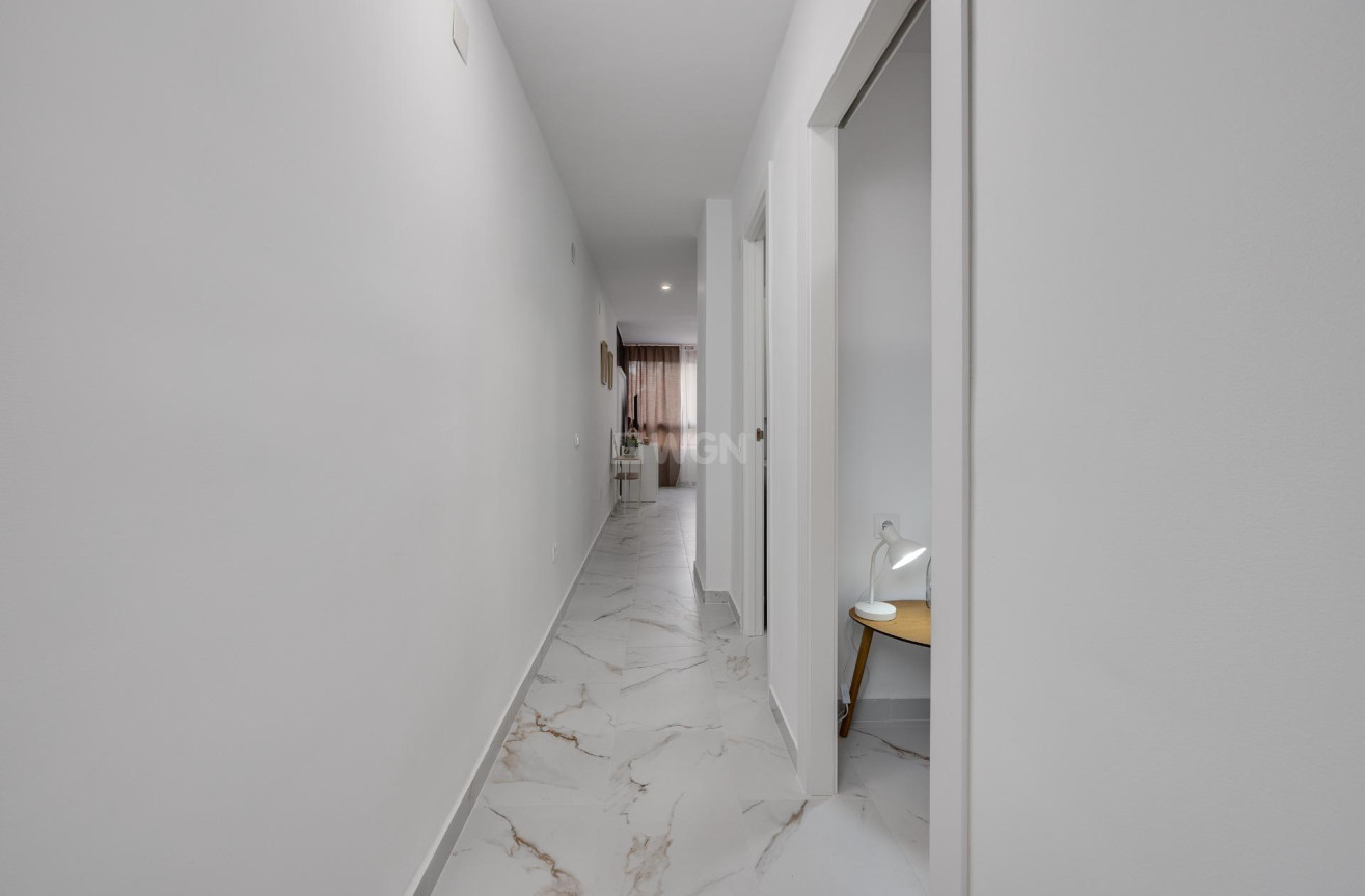 Resale - Apartment / flat - Torrevieja - Cabo Cervera