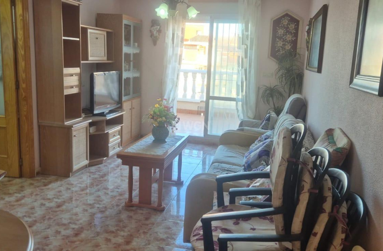 Resale - Apartment / flat - Torrevieja - La Mata Pueblo