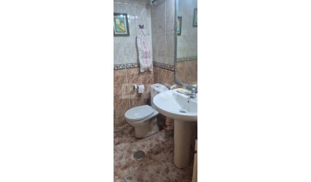 Resale - Apartment / flat - Torrevieja - La Mata Pueblo