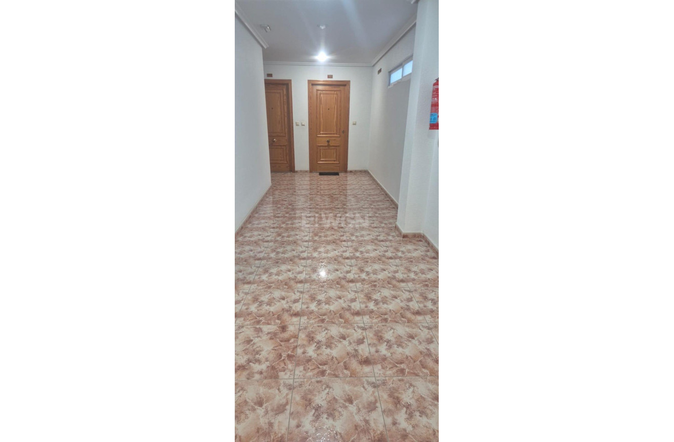 Resale - Apartment / flat - Torrevieja - La Mata Pueblo
