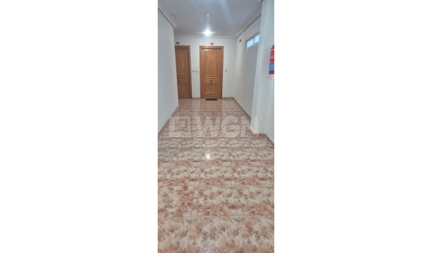 Resale - Apartment / flat - Torrevieja - La Mata Pueblo