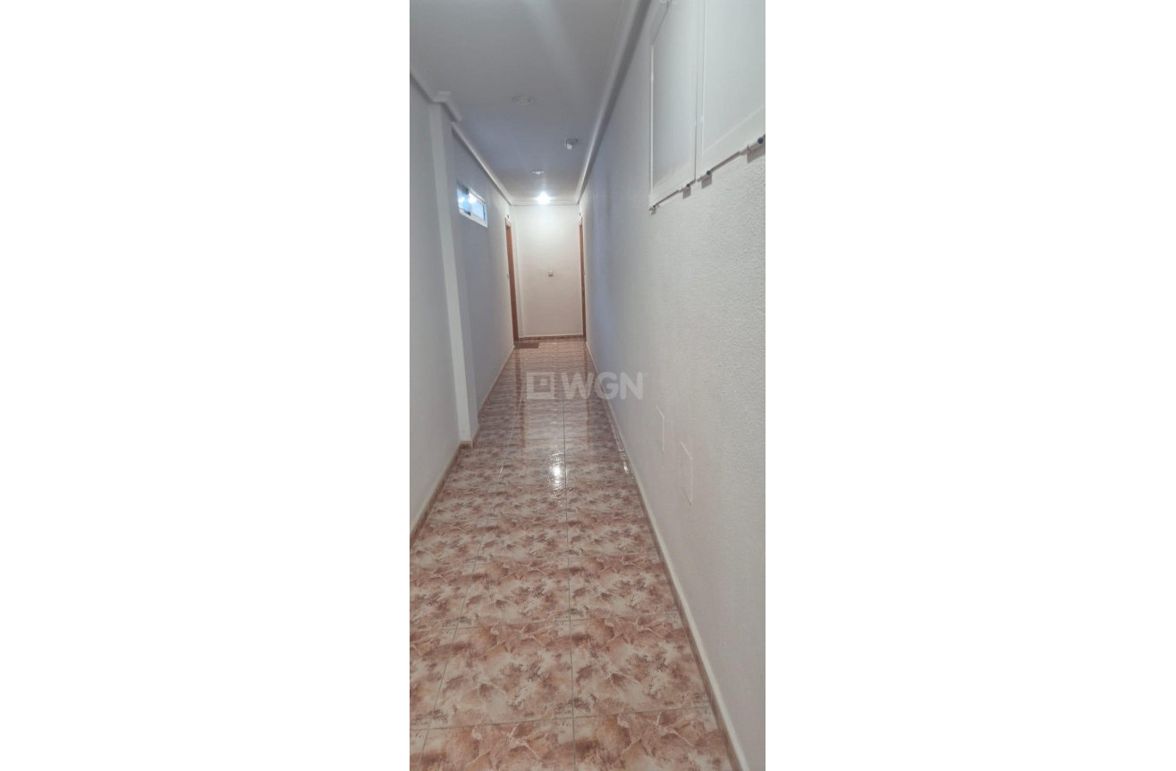 Resale - Apartment / flat - Torrevieja - La Mata Pueblo