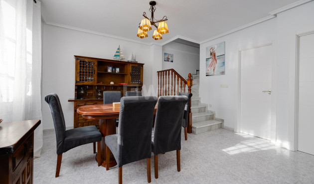 Resale - Villa - Torrevieja - Costa Blanca