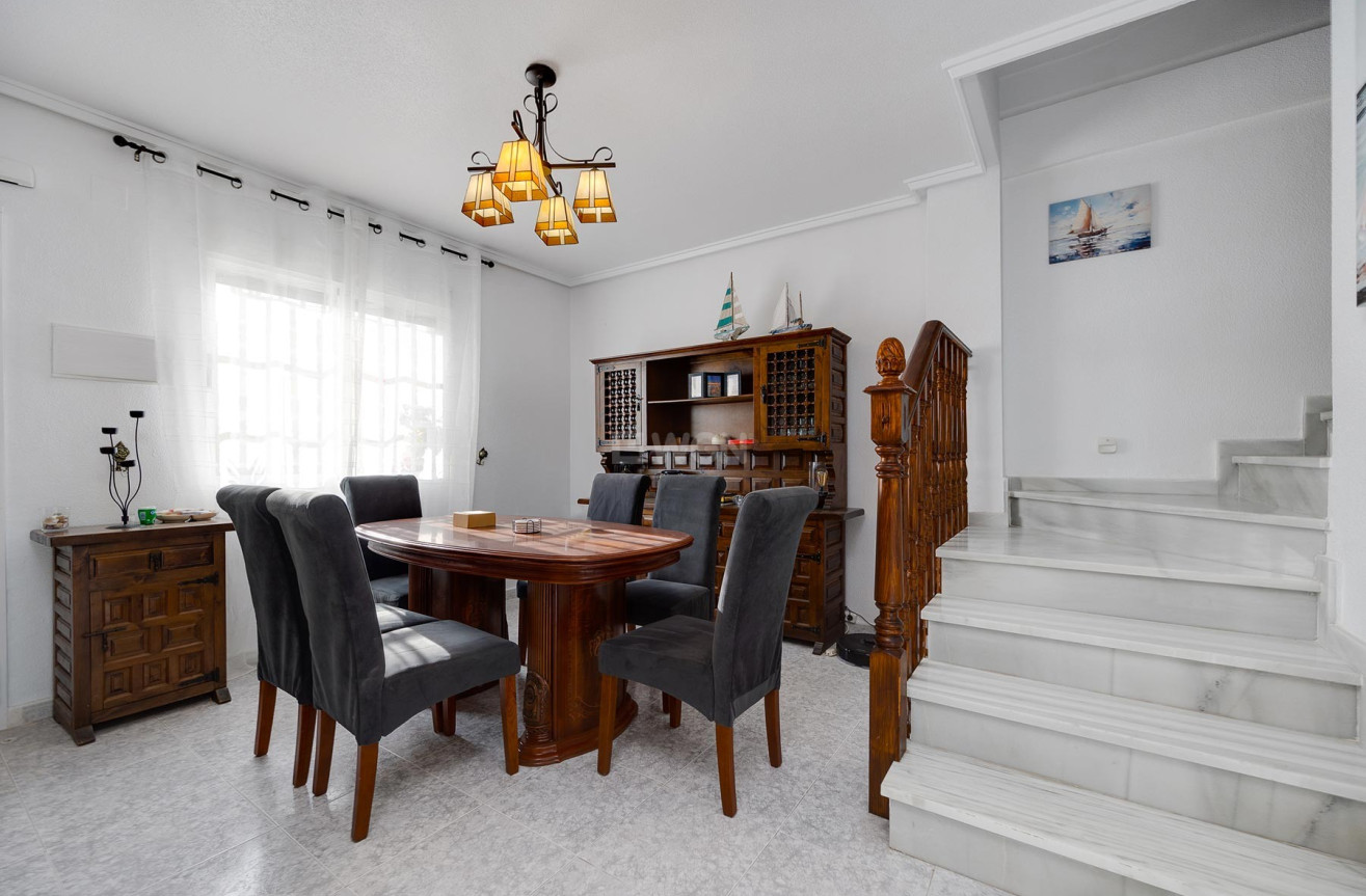 Resale - Villa - Torrevieja - Costa Blanca