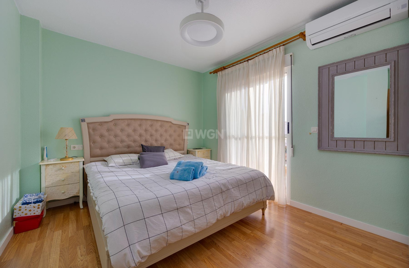 Resale - Villa - Torrevieja - Costa Blanca