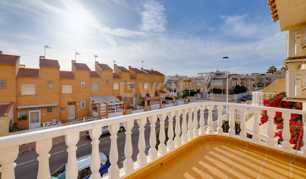 Resale - Villa - Torrevieja - Costa Blanca