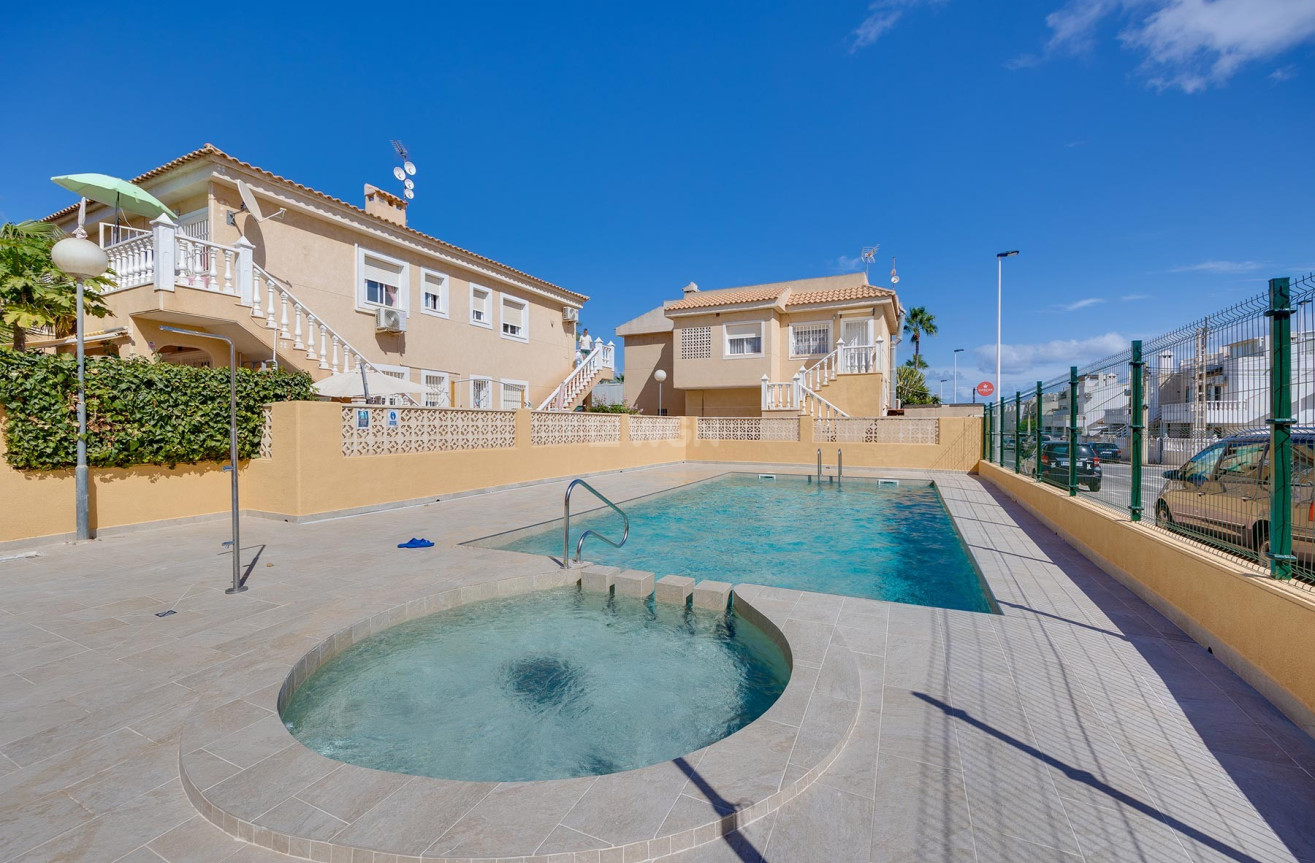 Resale - Villa - Torrevieja - Costa Blanca