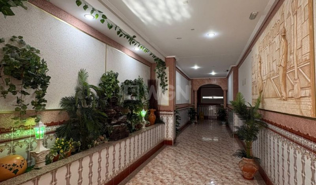 Odsprzedaż - Mieszkanie w bloku - Torrevieja - Costa Blanca