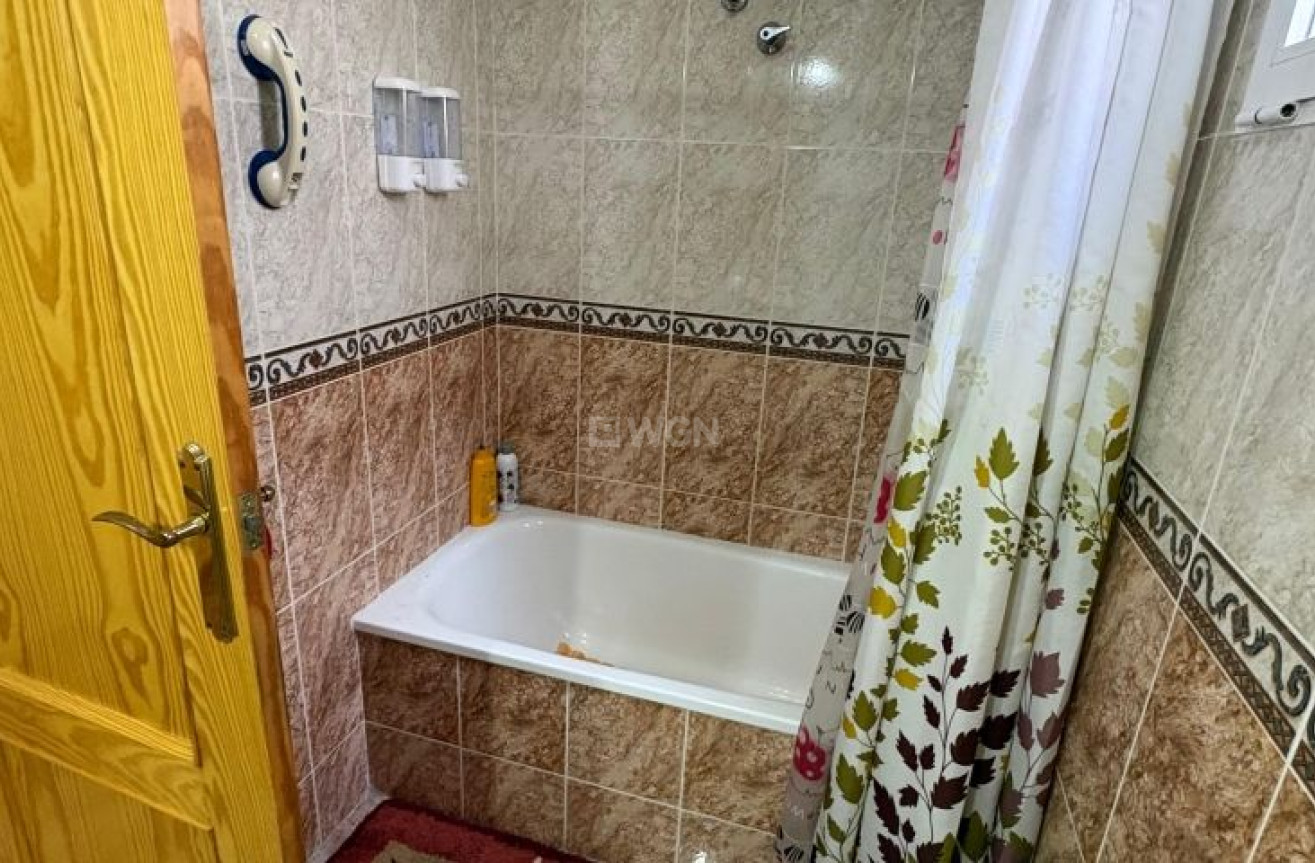 Odsprzedaż - Mieszkanie w bloku - Torrevieja - Costa Blanca