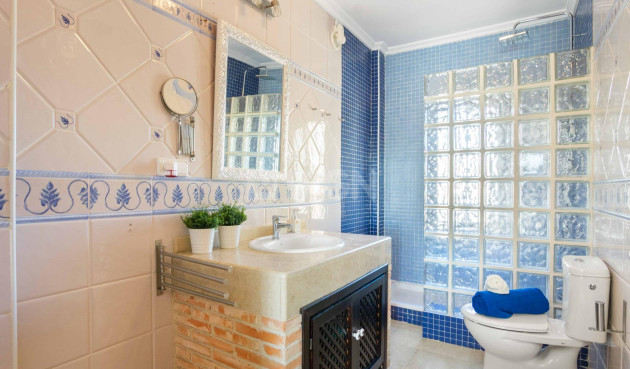 Odsprzedaż - Villa - Orihuela Costa - Los Almendros-la Florida