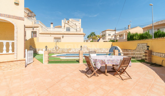 Odsprzedaż - Villa - Orihuela Costa - Los Almendros-la Florida