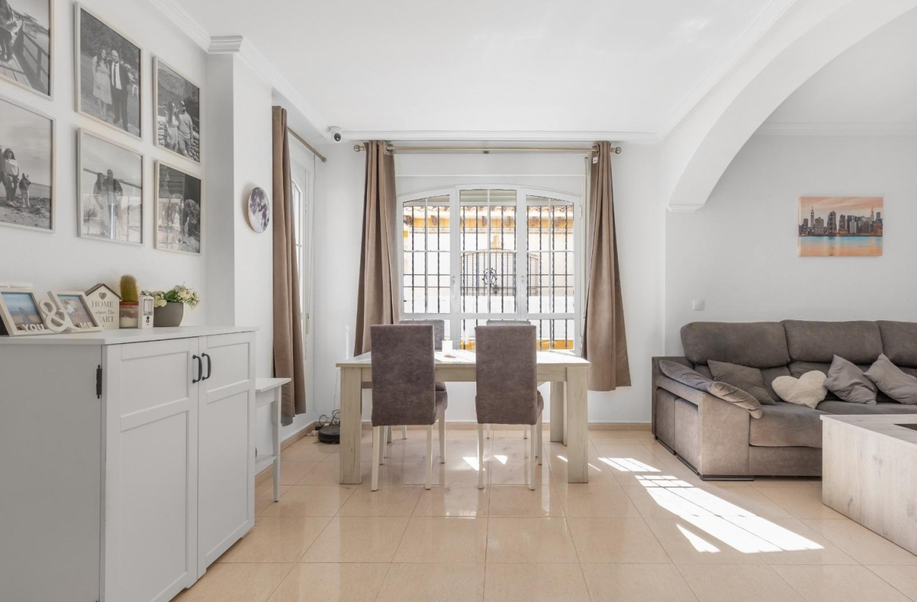 Resale - Villa - Cabo Roig - Lomas de Cabo Roig