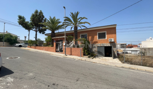 Reventa - Villa - Benijofar - Costa Blanca