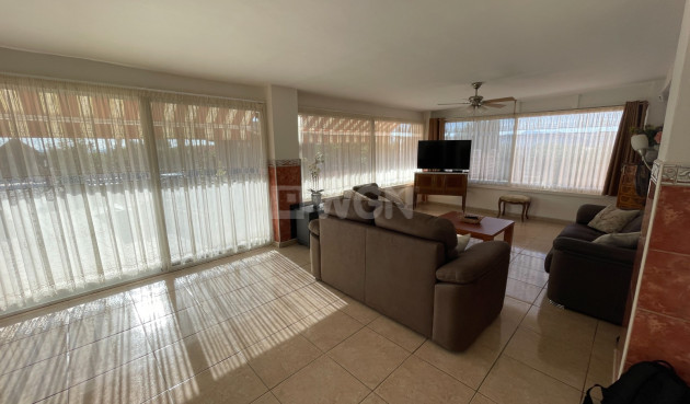 Odsprzedaż - Villa - Crevillent - Inland