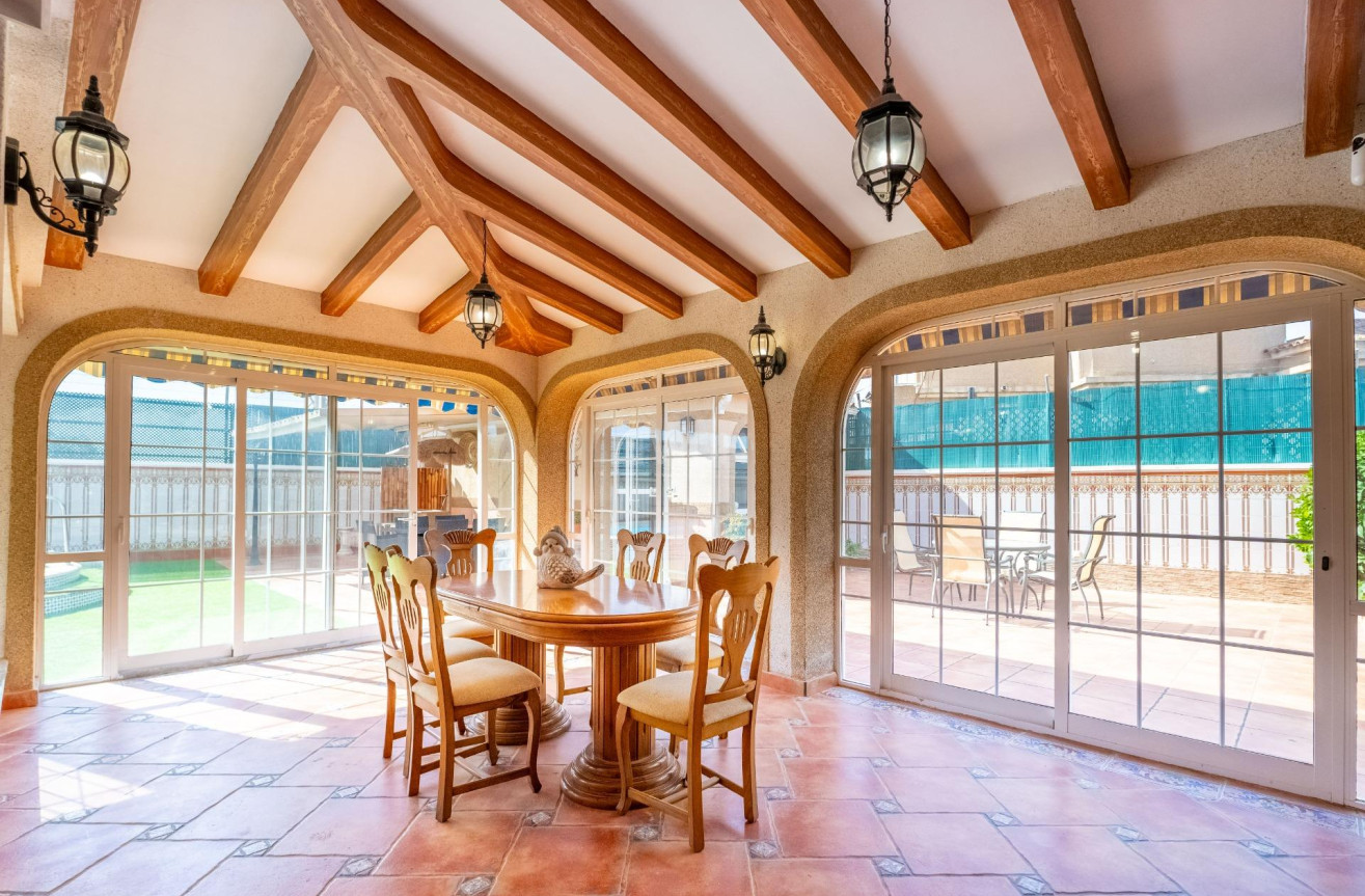 Resale - Villa - Torrevieja - El Chaparral