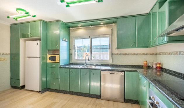 Resale - Villa - Torrevieja - El Chaparral