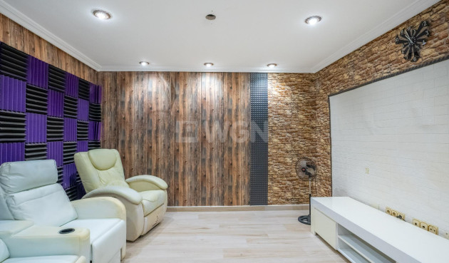 Resale - Villa - Torrevieja - El Chaparral