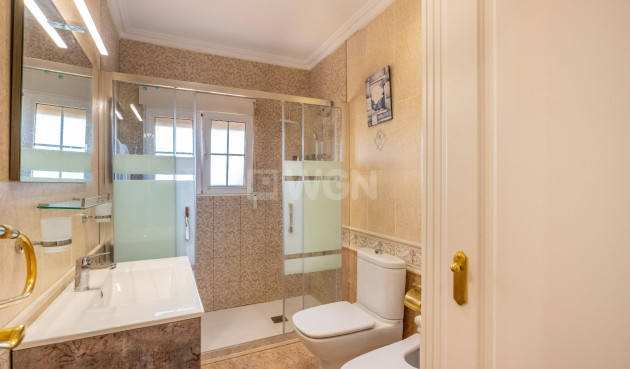 Resale - Villa - Torrevieja - El Chaparral