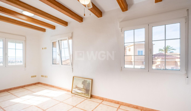 Resale - Villa - Torrevieja - El Chaparral