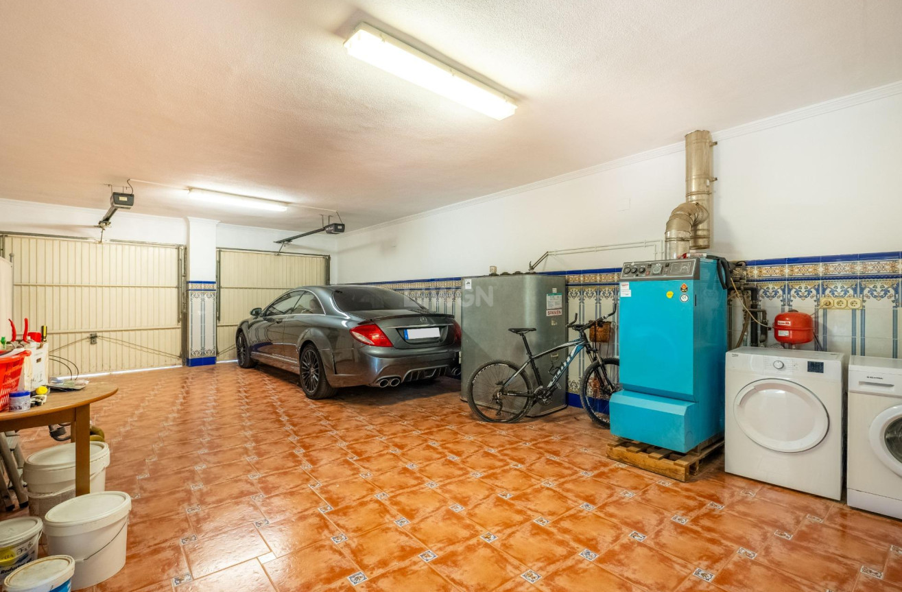 Resale - Villa - Torrevieja - El Chaparral