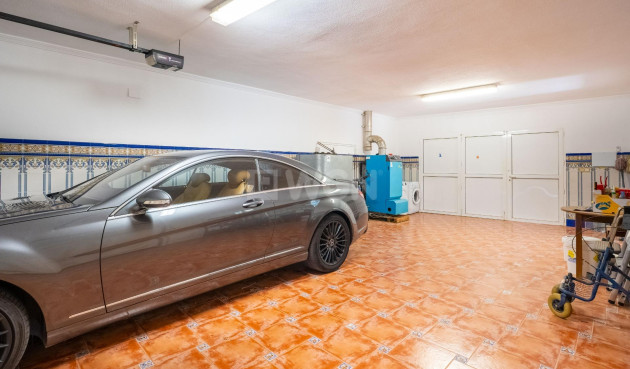 Resale - Villa - Torrevieja - El Chaparral