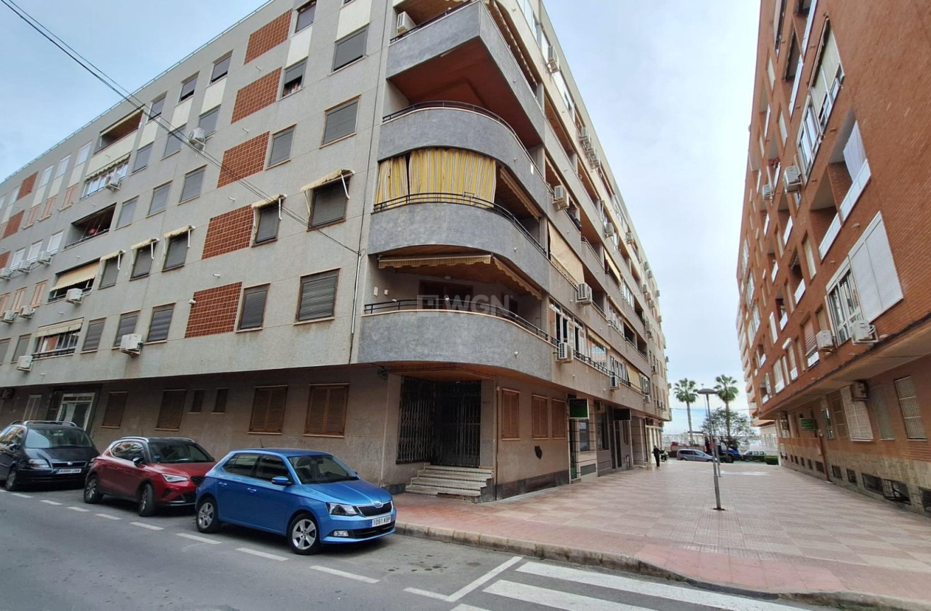 Resale - Apartment / flat - Torrevieja - Acequion