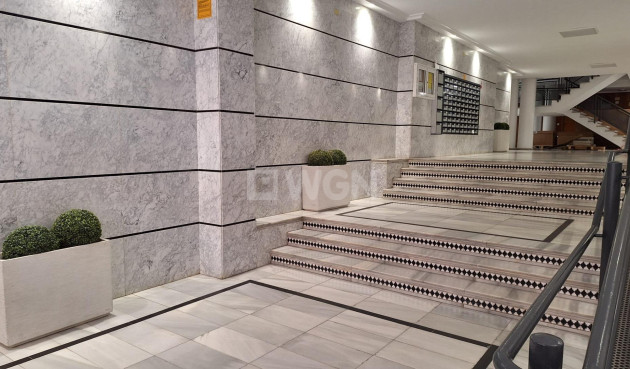 Resale - Apartment / flat - Torrevieja - Acequion