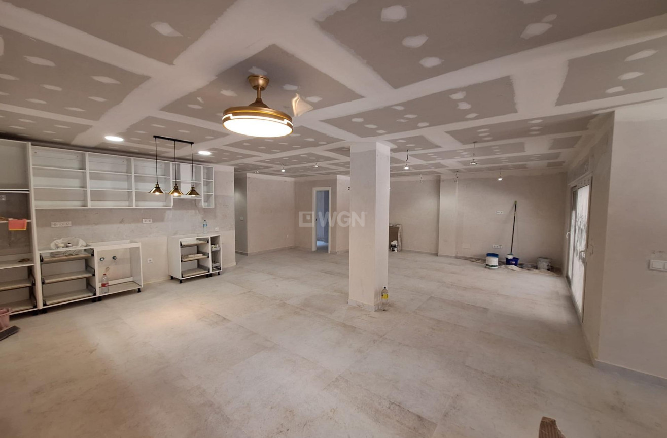 Resale - Apartment / flat - Torrevieja - Acequion