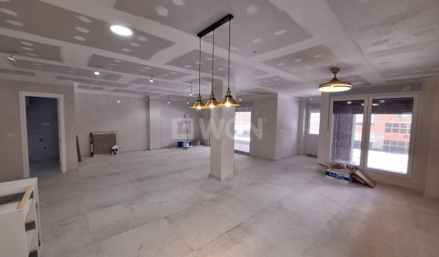 Resale - Apartment / flat - Torrevieja - Acequion