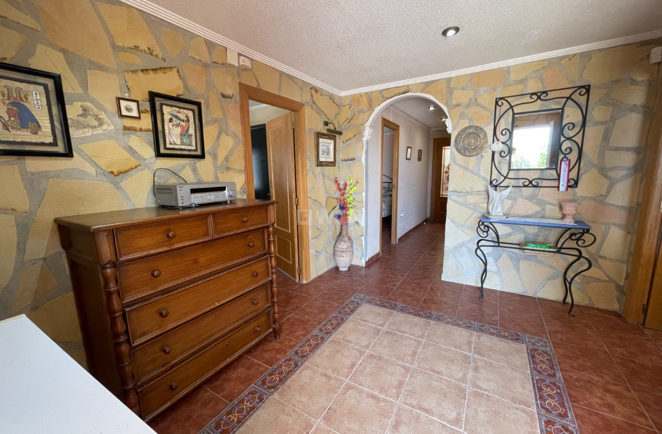 Resale - Villa - Crevillent - Inland