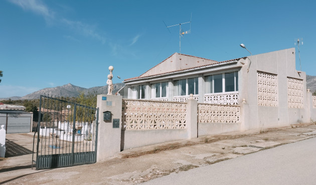 Resale - Villa - Crevillent - Inland