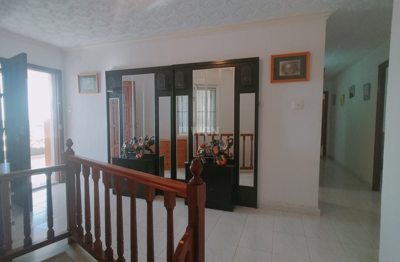 Resale - Villa - Crevillent - Inland