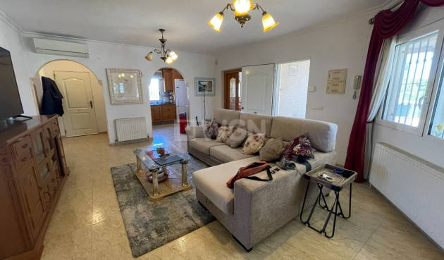 Odsprzedaż - Villa - Catral - Costa Blanca