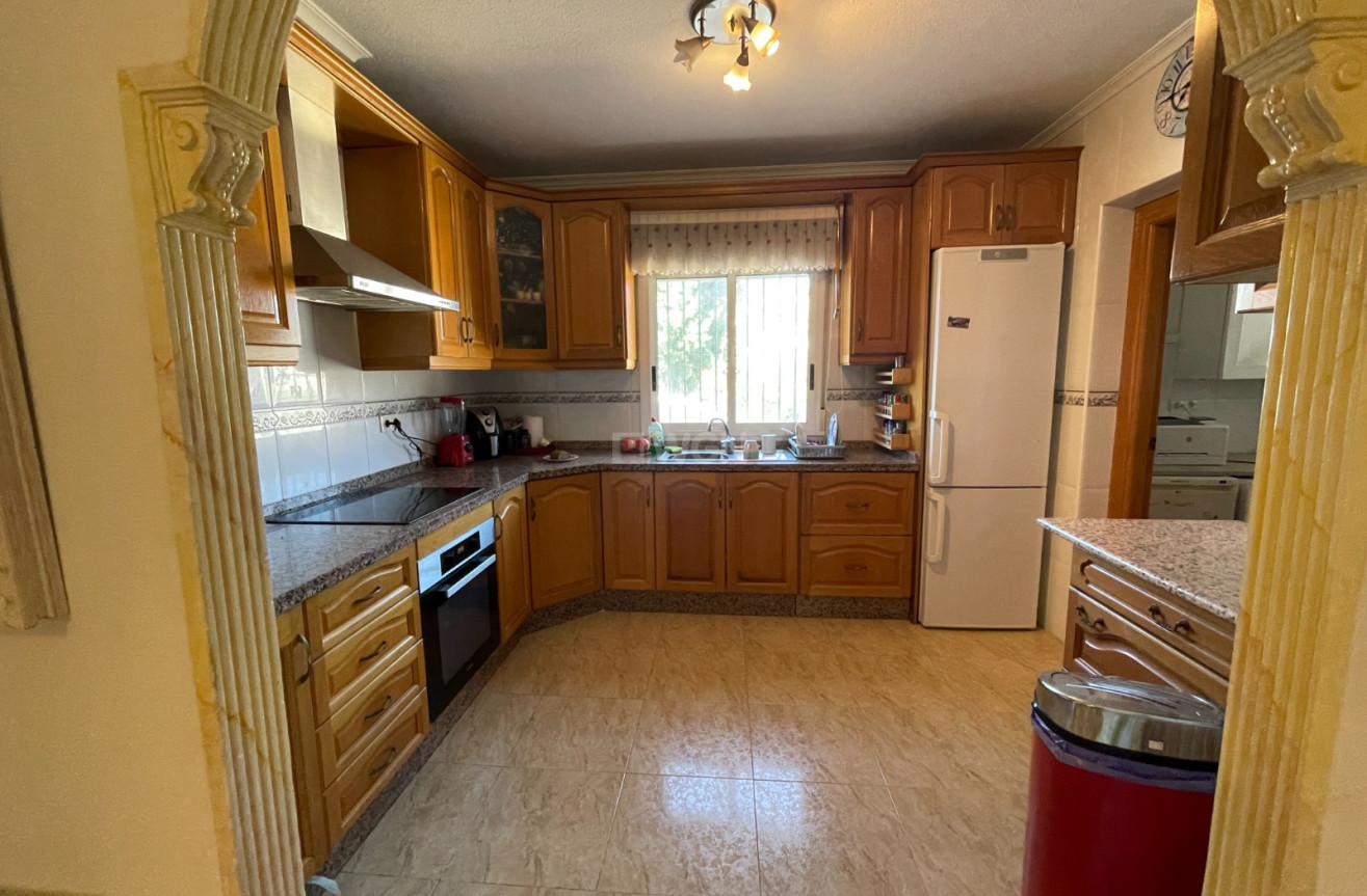 Odsprzedaż - Villa - Catral - Costa Blanca