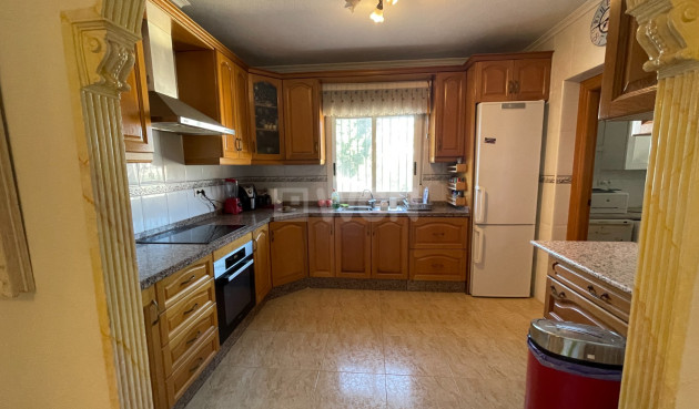 Odsprzedaż - Villa - Catral - Costa Blanca