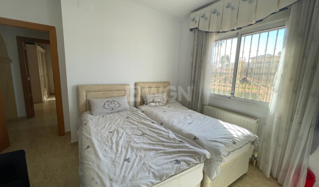 Odsprzedaż - Villa - Catral - Costa Blanca