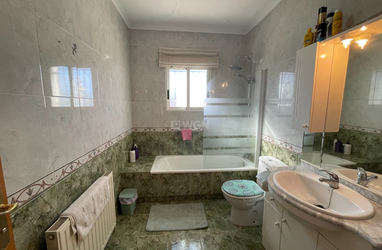 Odsprzedaż - Villa - Catral - Costa Blanca