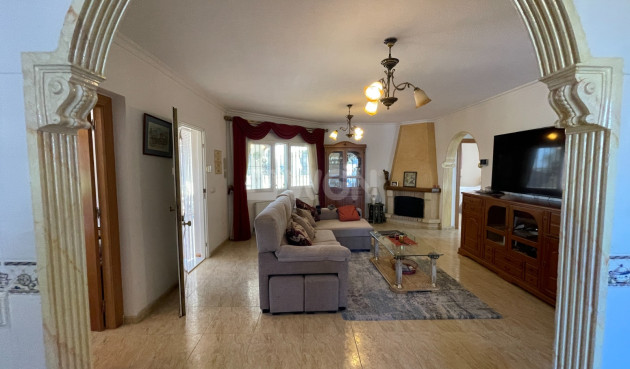 Odsprzedaż - Villa - Catral - Costa Blanca