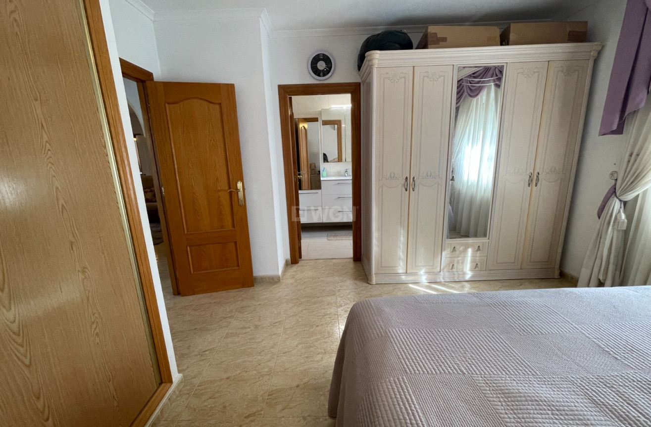 Odsprzedaż - Villa - Catral - Costa Blanca