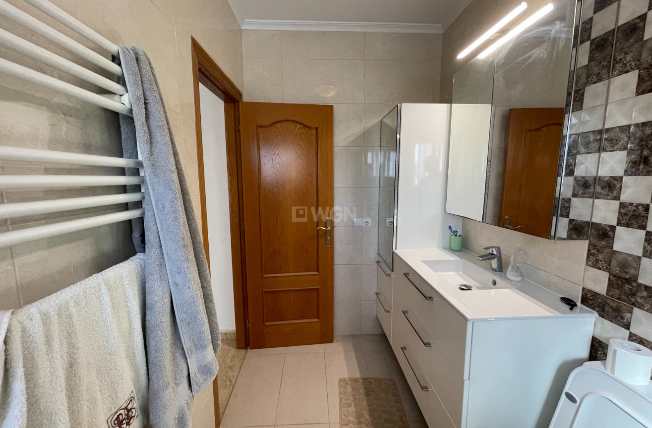 Odsprzedaż - Villa - Catral - Costa Blanca