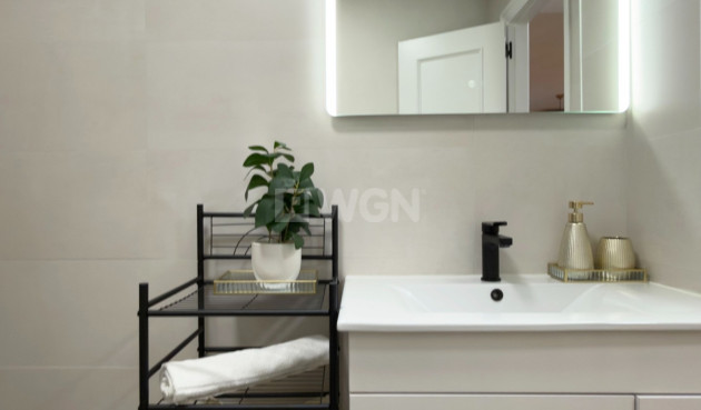 Resale - Apartment / flat - Torrevieja - Costa Blanca