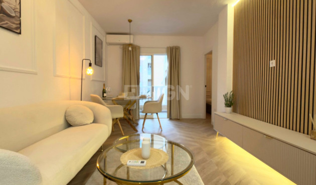 Resale - Apartment / flat - Torrevieja - Costa Blanca