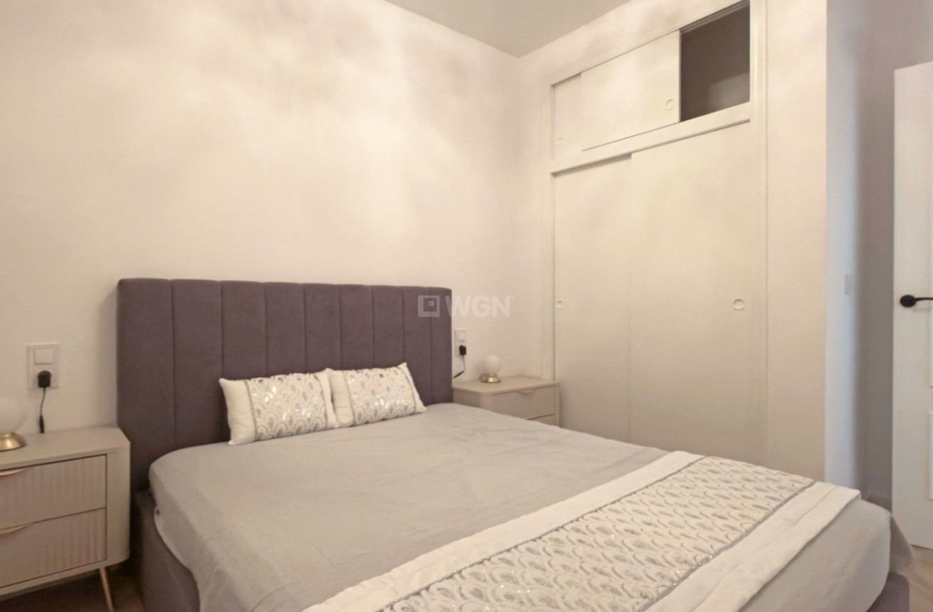 Resale - Apartment / flat - Torrevieja - Costa Blanca