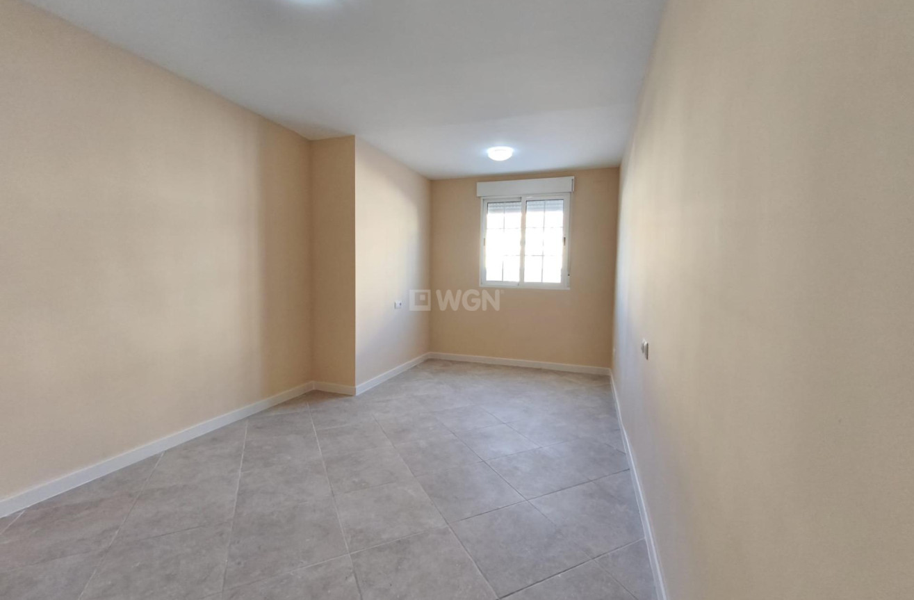 Resale - Bungalow - Torrevieja - La Siesta - El Salado - Torreta