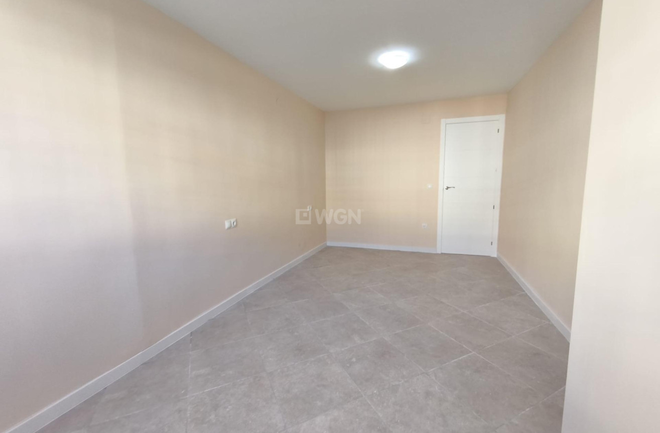 Resale - Bungalow - Torrevieja - La Siesta - El Salado - Torreta