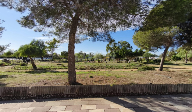 Resale - Bungalow - Torrevieja - La Siesta - El Salado - Torreta