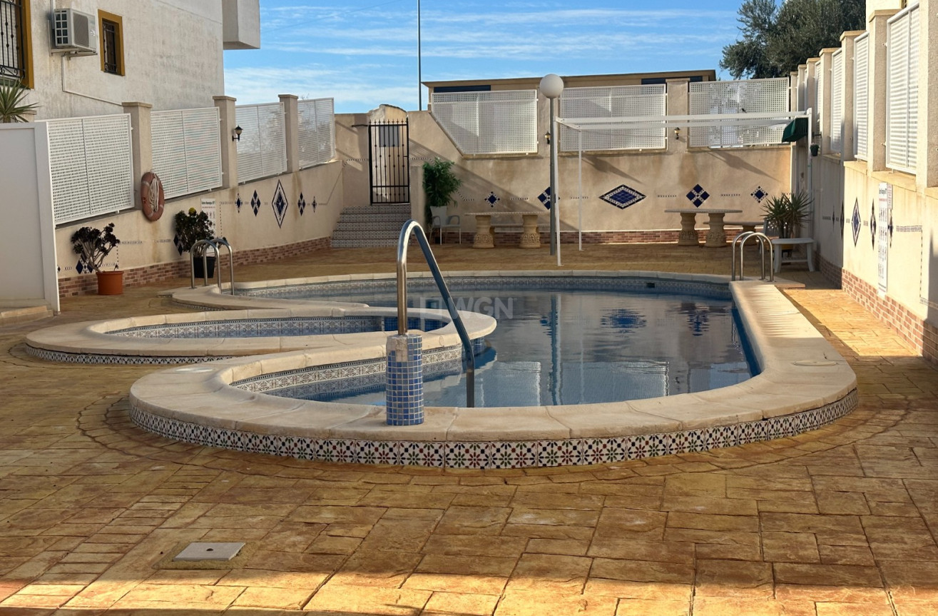 Resale - Apartment / flat - Orihuela - Inland